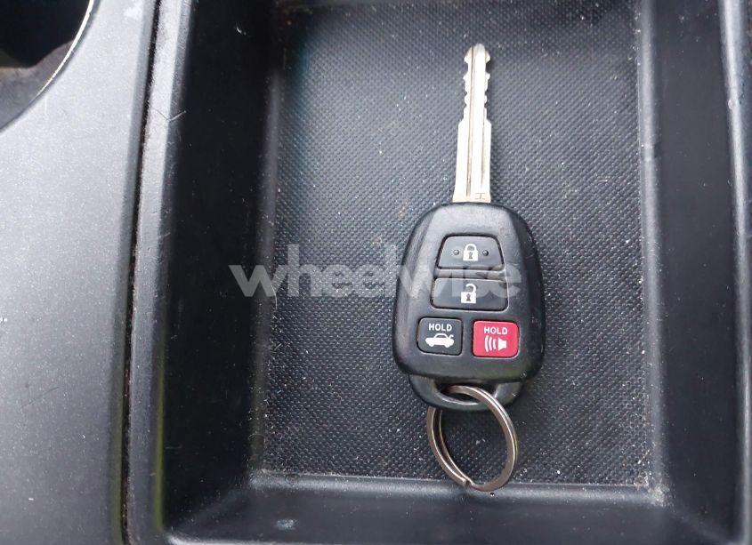 Photo 11 of 2017 Toyota Camry SE (VIN 4T1BF1FK3HU660653)