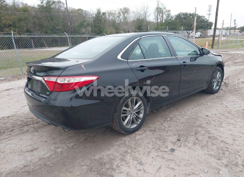 Photo 4 of 2017 Toyota Camry SE (VIN 4T1BF1FK3HU660653)