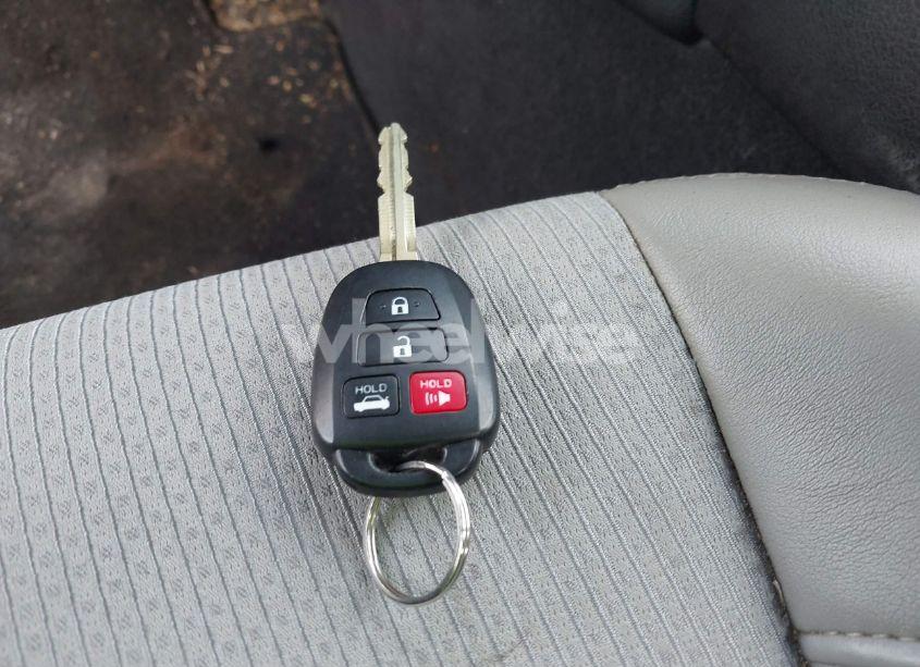 Photo 11 of 2017 Toyota Camry SE (VIN 4T1BF1FK3HU661818)