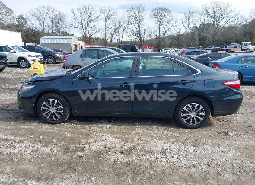 Photo 15 of 2017 Toyota Camry SE (VIN 4T1BF1FK3HU661818)