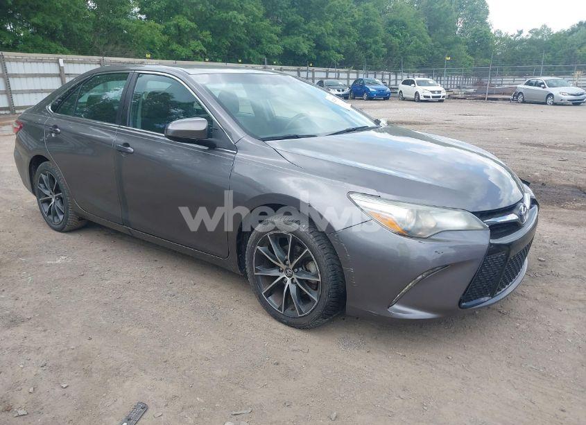 2017 Toyota Camry XSE (VIN 4T1BF1FK3HU676836) main photo