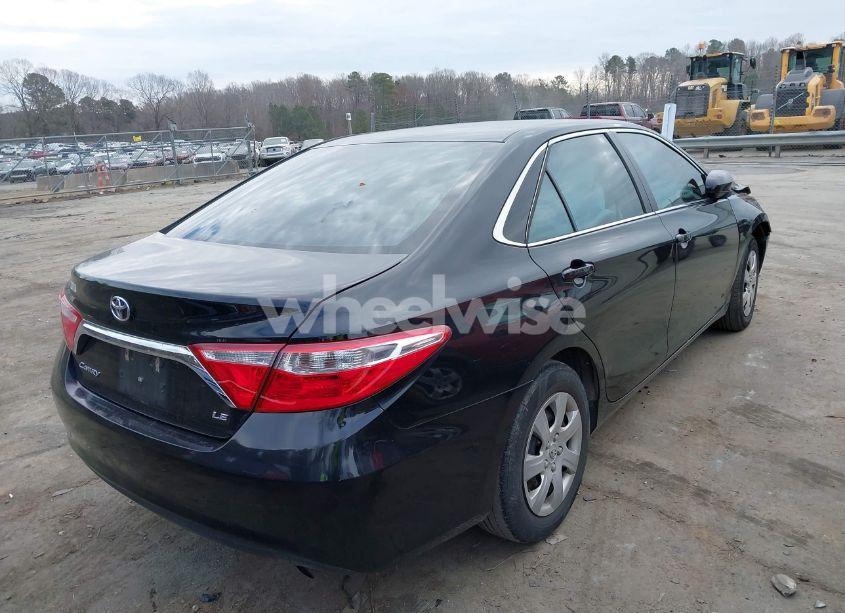 Photo 4 of 2017 Toyota Camry LE (VIN 4T1BF1FK3HU684127)