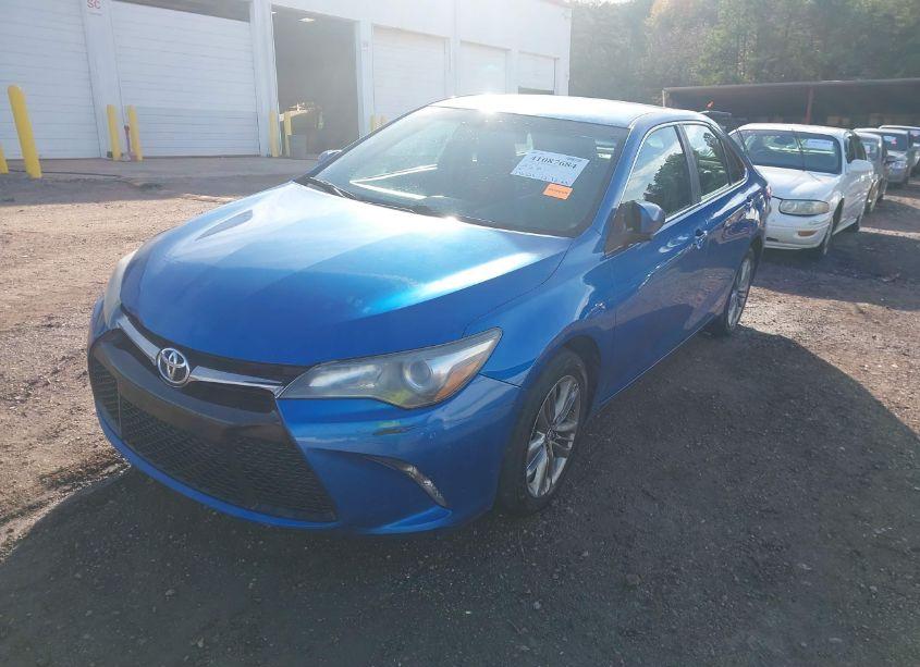 Photo 2 of 2017 Toyota Camry SE (VIN 4T1BF1FK3HU710452)