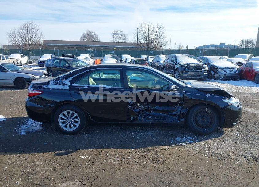 Photo 13 of 2017 Toyota Camry LE (VIN 4T1BF1FK3HU717532)