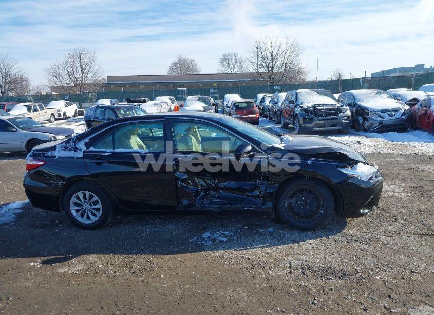 Photo 6 of 2017 Toyota Camry LE (VIN 4T1BF1FK3HU717532)