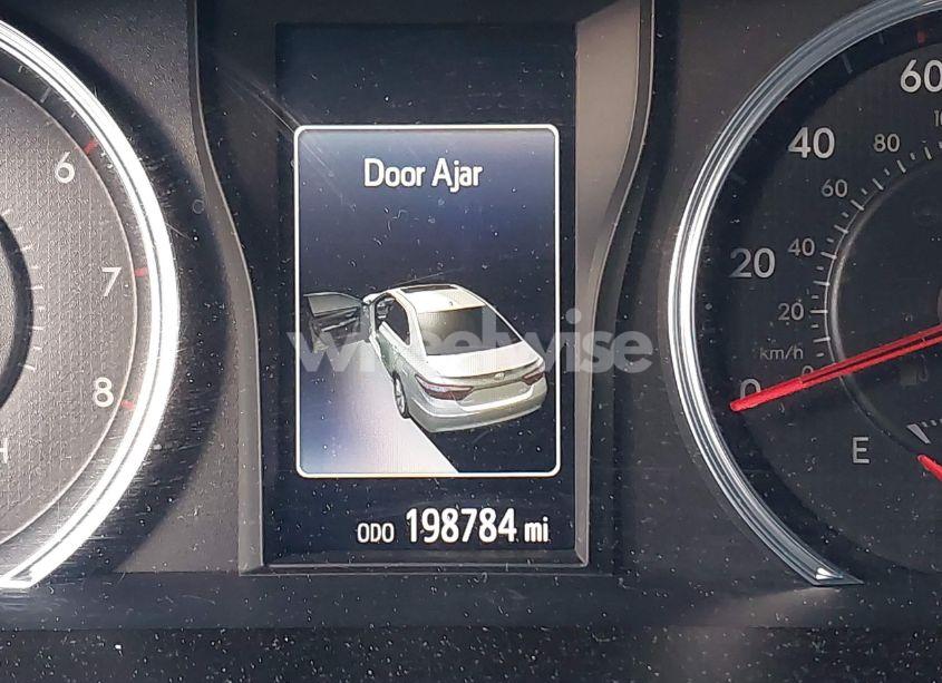 Photo 15 of 2017 Toyota Camry SE (VIN 4T1BF1FK3HU738431)