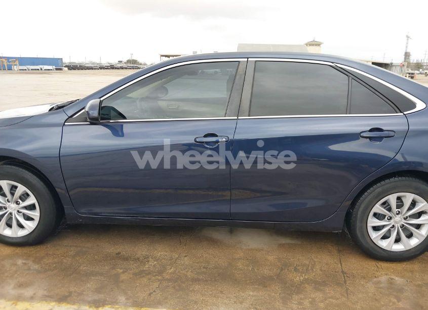 Photo 14 of 2017 Toyota Camry LE (VIN 4T1BF1FK3HU744567)