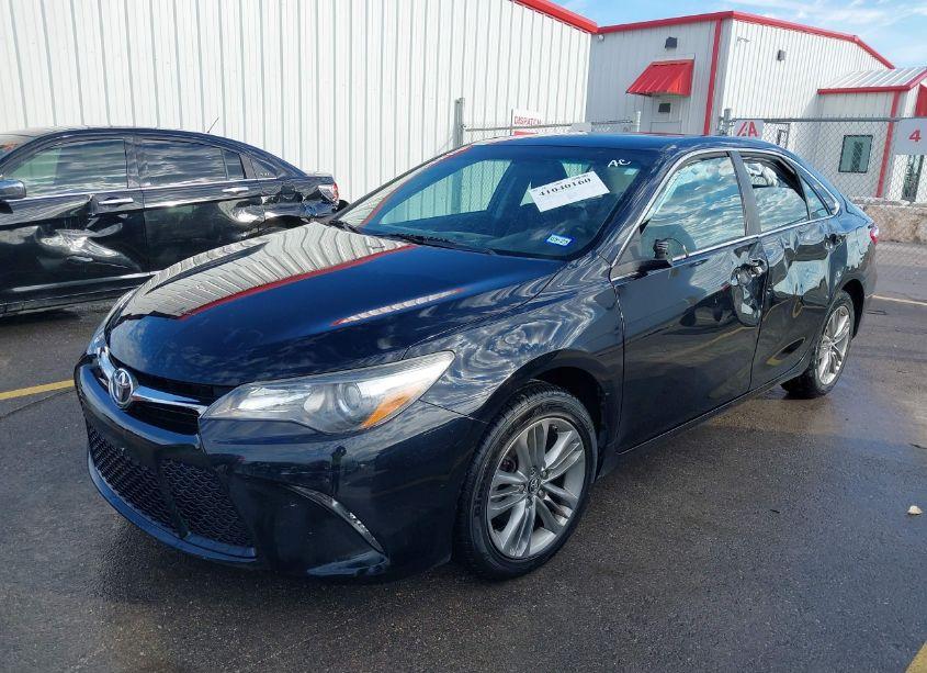 Photo 2 of 2017 Toyota Camry SE (VIN 4T1BF1FK3HU755374)