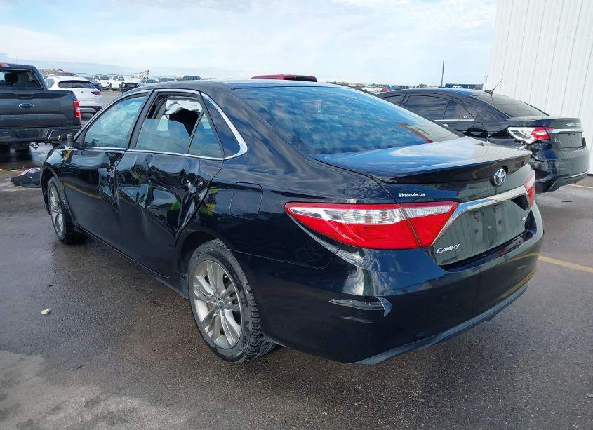 Photo 3 of 2017 Toyota Camry SE (VIN 4T1BF1FK3HU755374)