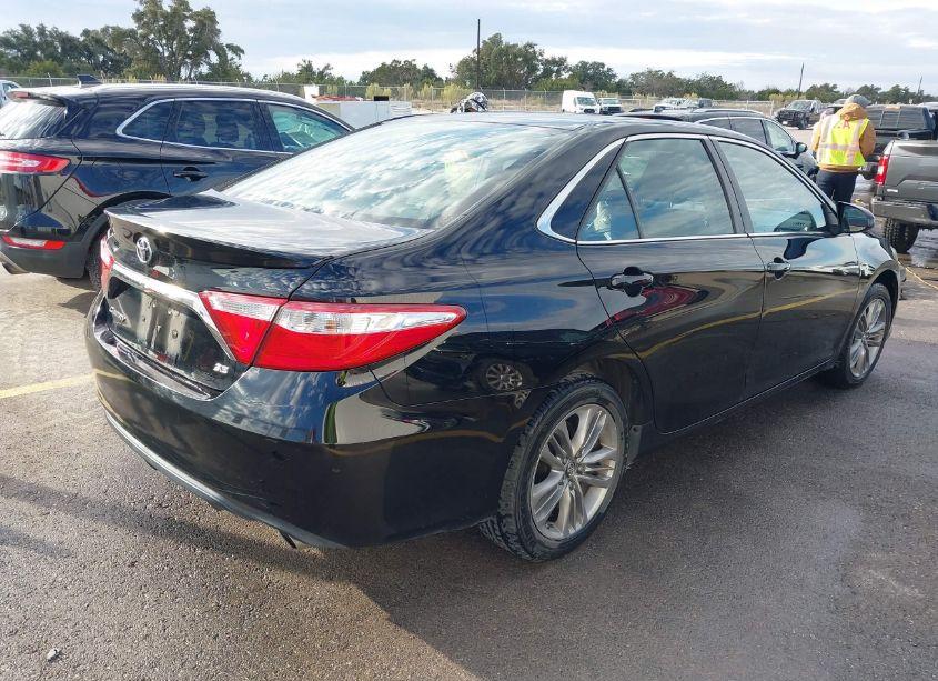 Photo 4 of 2017 Toyota Camry SE (VIN 4T1BF1FK3HU755374)