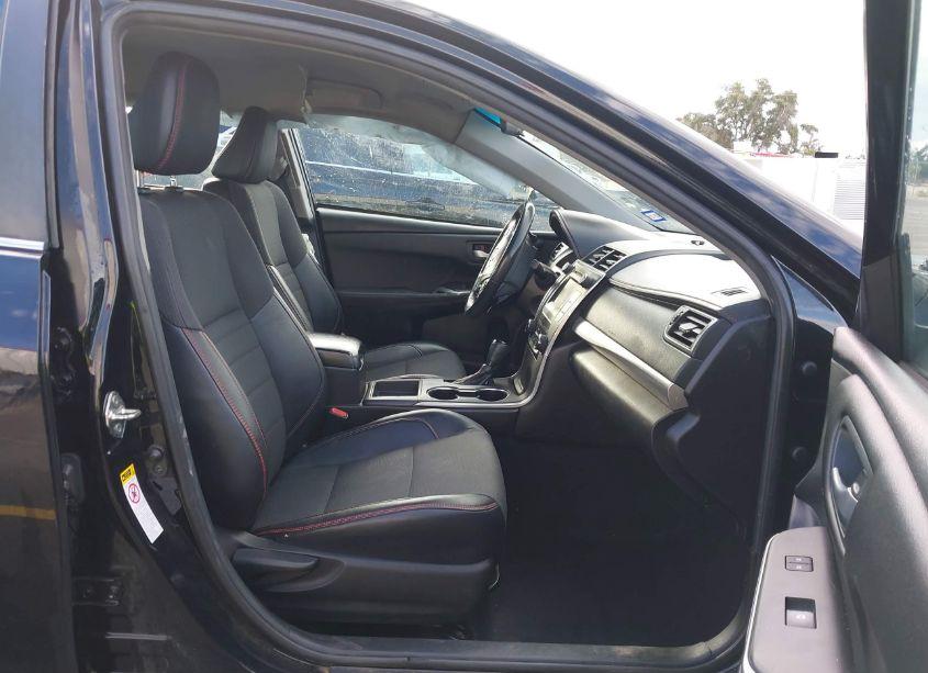 Photo 5 of 2017 Toyota Camry SE (VIN 4T1BF1FK3HU755374)