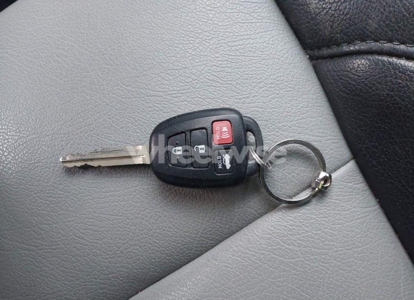 Photo 11 of 2017 Toyota Camry LE (VIN 4T1BF1FK3HU797074)