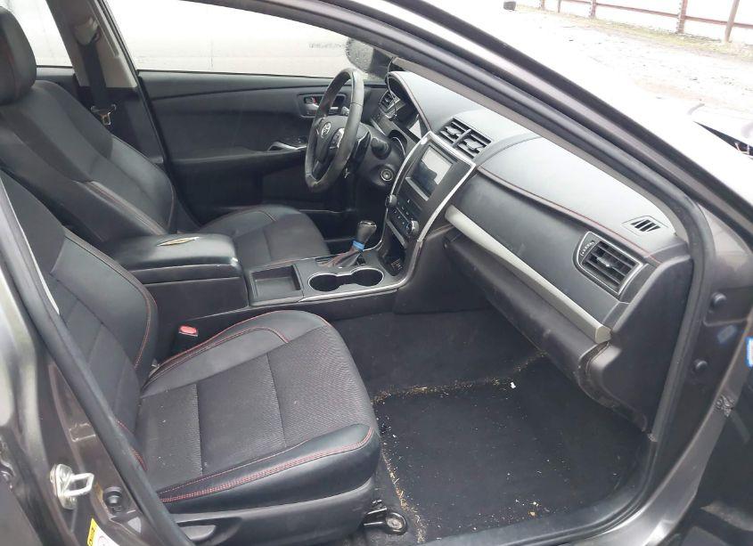 Photo 5 of 2017 Toyota Camry SE (VIN 4T1BF1FK3HU802368)