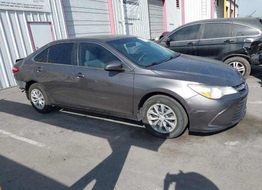 Photo 13 of 2017 Toyota Camry LE (VIN 4T1BF1FK3HU804220)