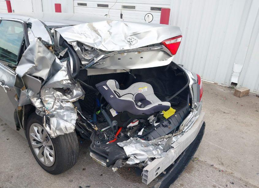 Photo 6 of 2017 Toyota Camry LE (VIN 4T1BF1FK3HU804864)