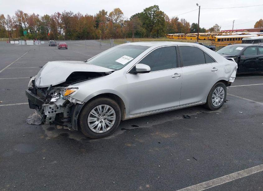 Photo 2 of 2012 Toyota Camry LE (VIN 4T1BF1FK4CU001277)