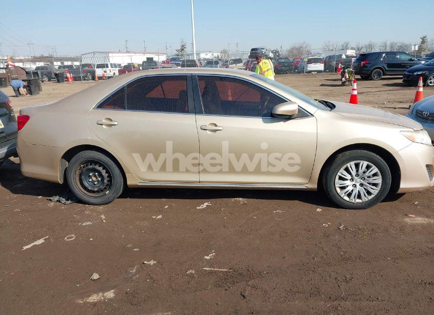 Photo 14 of 2012 Toyota Camry LE (VIN 4T1BF1FK4CU035509)