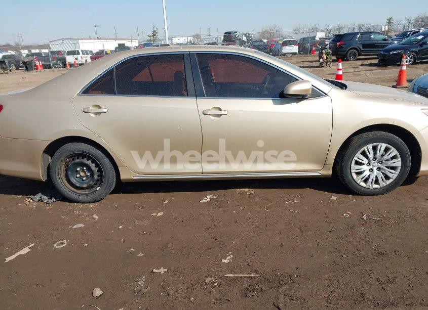 Photo 6 of 2012 Toyota Camry LE (VIN 4T1BF1FK4CU035509)