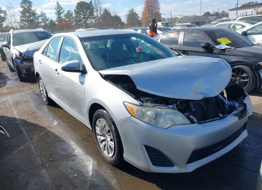 2012 Toyota Camry LE (VIN 4T1BF1FK4CU062161) main photo
