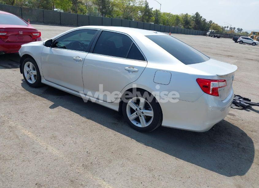 Photo 3 of 2012 Toyota Camry SE (VIN 4T1BF1FK4CU068588)