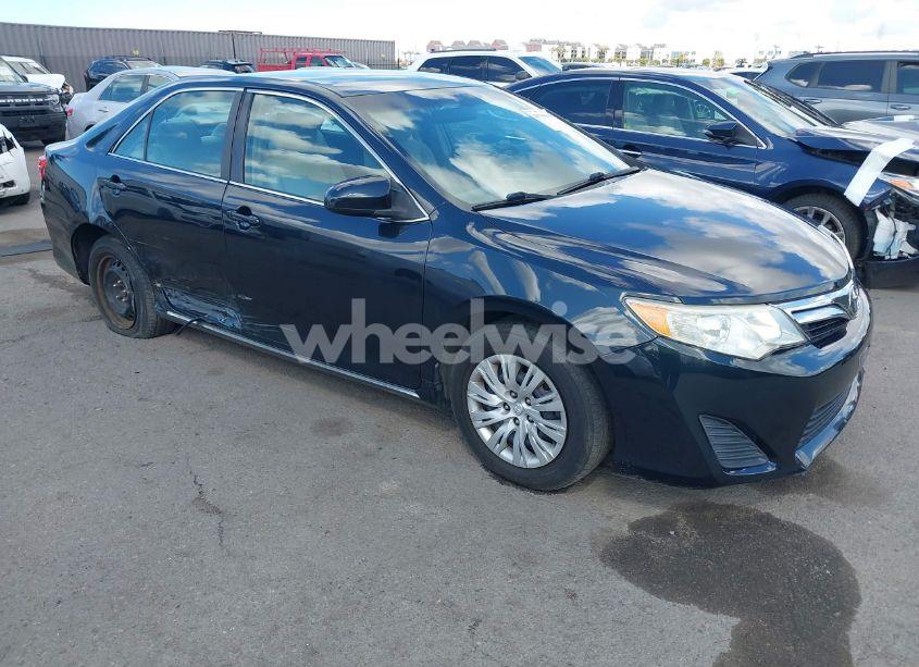 2012 Toyota Camry LE (VIN 4T1BF1FK4CU070132) main photo