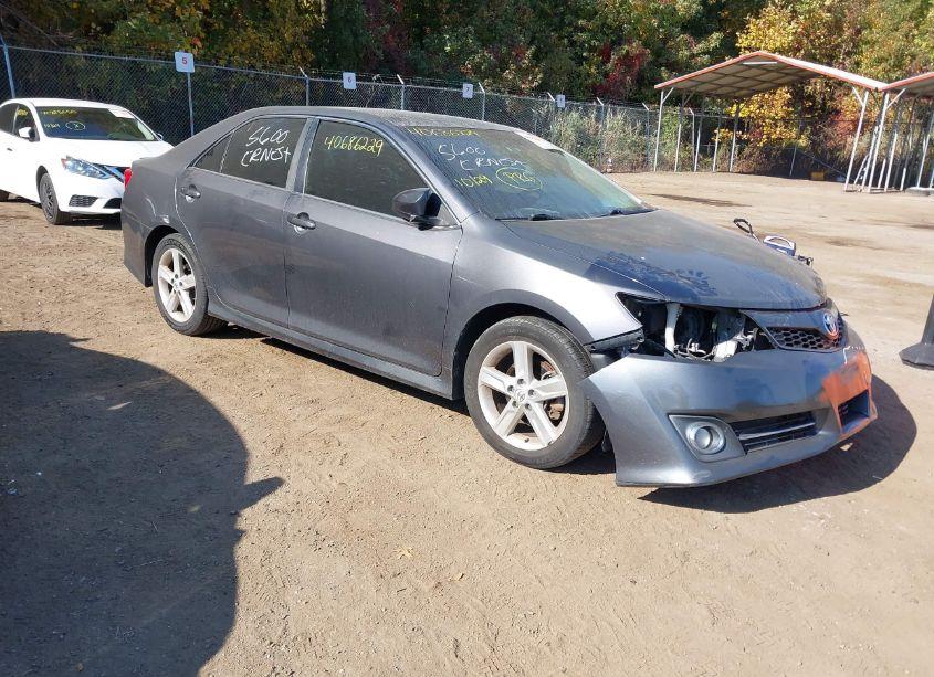 2012 Toyota Camry SE (VIN 4T1BF1FK4CU117093) main photo