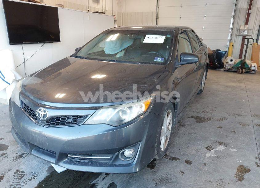 Photo 2 of 2012 Toyota Camry SE (VIN 4T1BF1FK4CU122018)