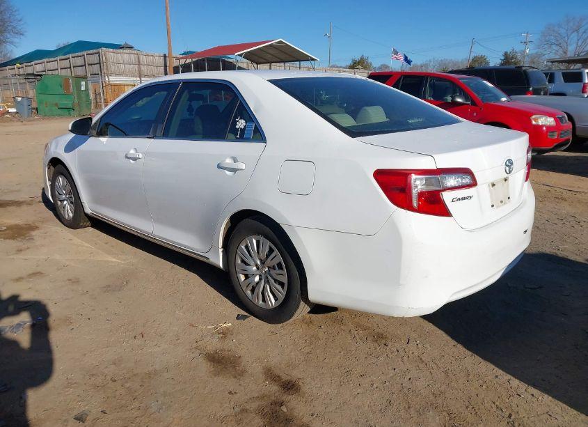 Photo 3 of 2012 Toyota Camry LE (VIN 4T1BF1FK4CU195390)