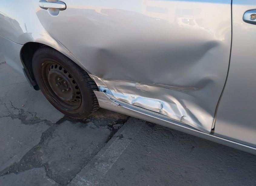 Photo 6 of 2012 Toyota Camry L (VIN 4T1BF1FK4CU500211)