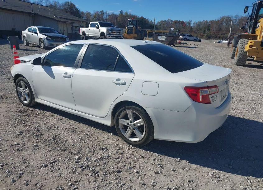 Photo 3 of 2012 Toyota Camry SE (VIN 4T1BF1FK4CU502752)