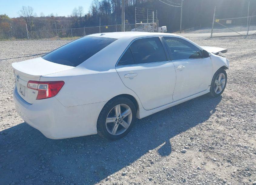 Photo 4 of 2012 Toyota Camry SE (VIN 4T1BF1FK4CU502752)