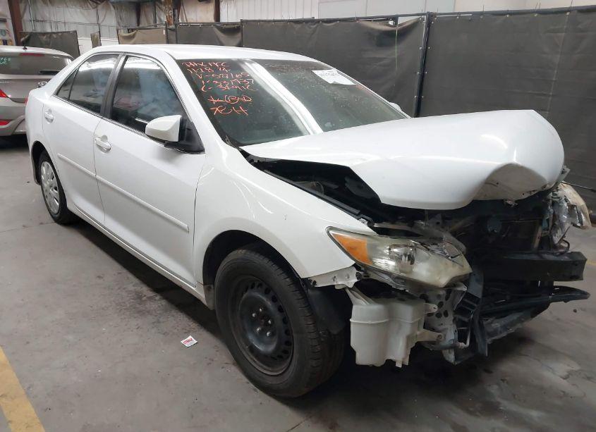 2012 Toyota Camry L (VIN 4T1BF1FK4CU527165) main photo