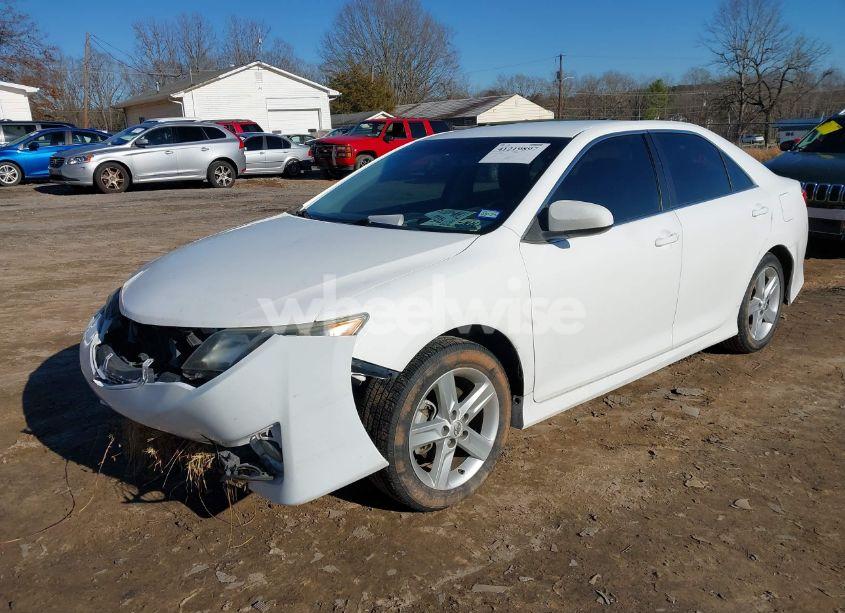 Photo 2 of 2012 Toyota Camry SE (VIN 4T1BF1FK4CU589701)