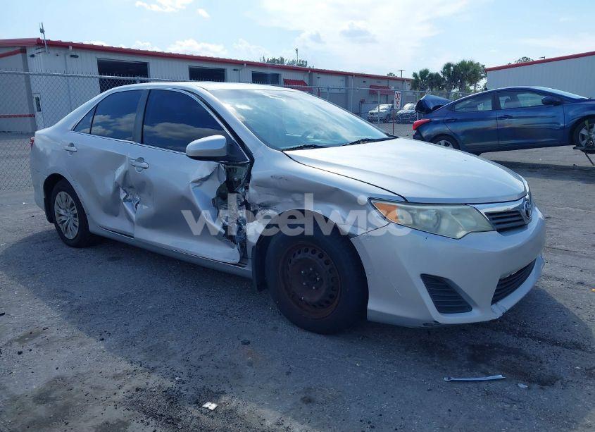 2012 Toyota Camry L (VIN 4T1BF1FK4CU591402) main photo