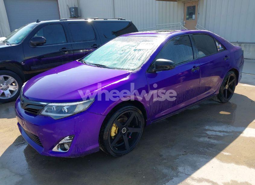 Photo 2 of 2013 Toyota Camry XLE (VIN 4T1BF1FK4DU211198)