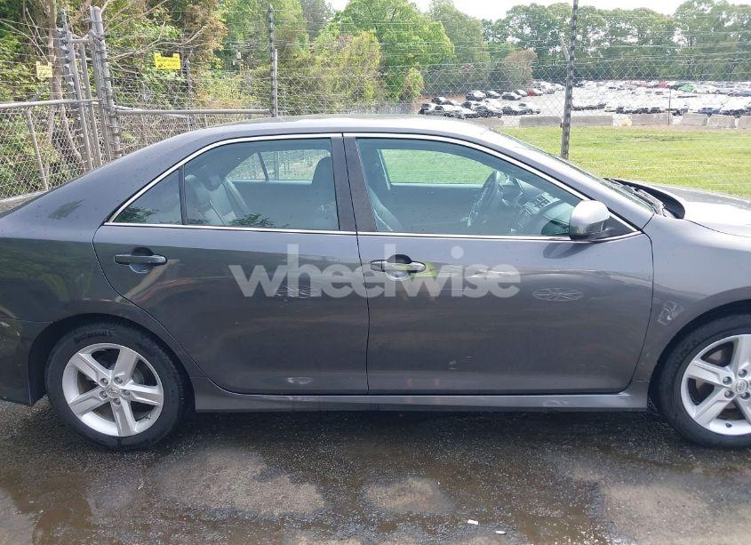 Photo 13 of 2013 Toyota Camry SE (VIN 4T1BF1FK4DU250793)