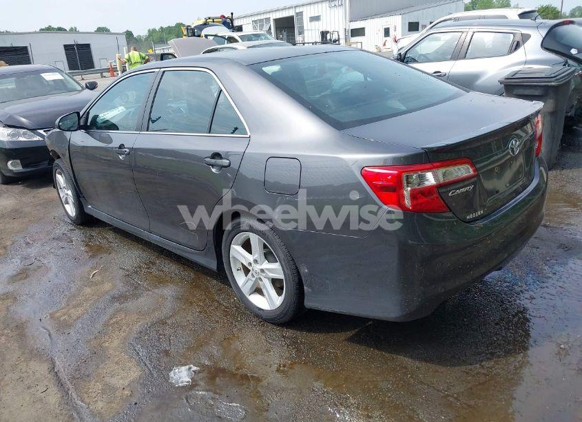 Photo 3 of 2013 Toyota Camry SE (VIN 4T1BF1FK4DU250793)