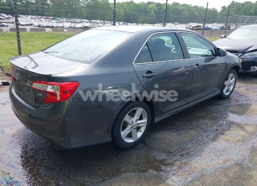 Photo 4 of 2013 Toyota Camry SE (VIN 4T1BF1FK4DU250793)