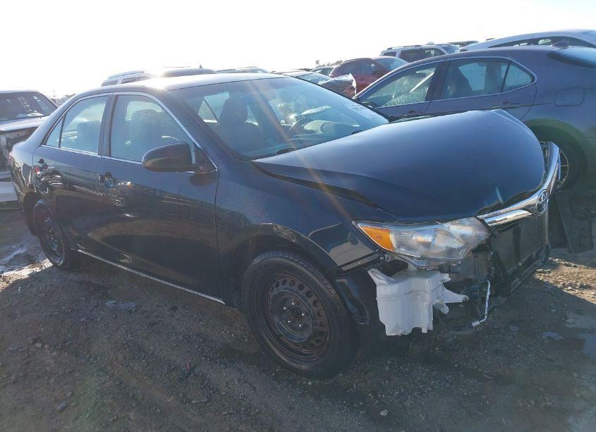 2013 Toyota Camry LE (VIN 4T1BF1FK4DU275953) main photo