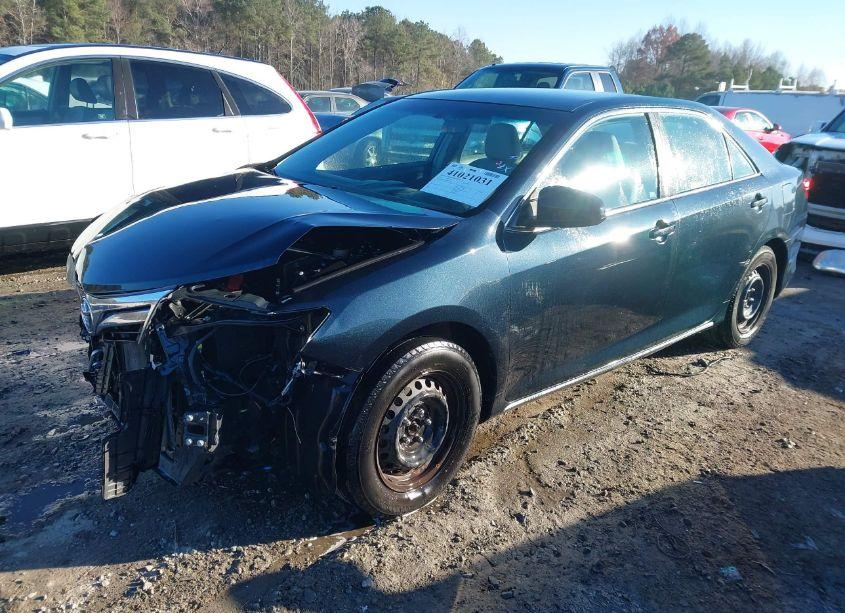 Photo 2 of 2013 Toyota Camry LE (VIN 4T1BF1FK4DU275953)