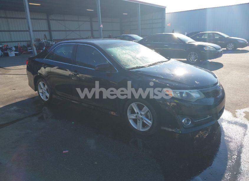 2013 Toyota Camry SE (VIN 4T1BF1FK4DU277735) main photo