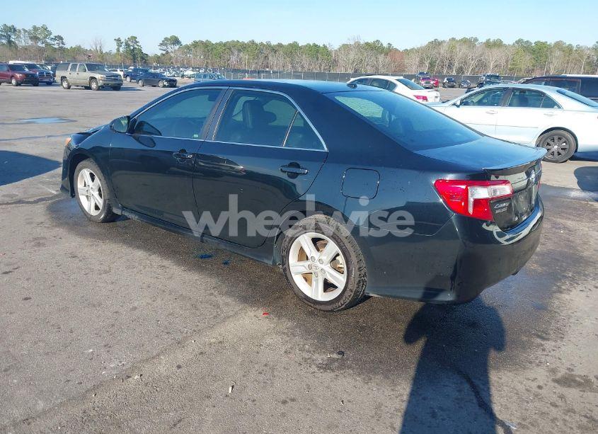 Photo 3 of 2013 Toyota Camry SE (VIN 4T1BF1FK4DU277735)