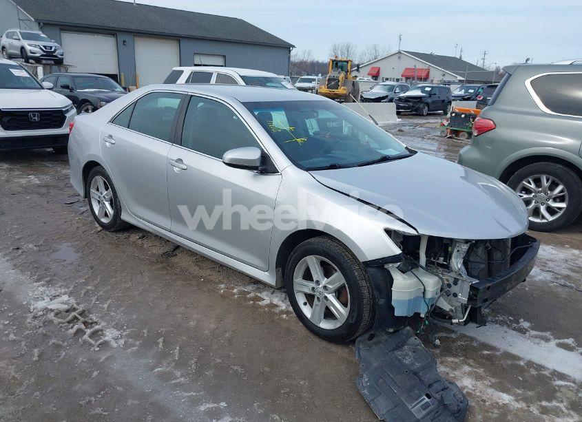 2013 Toyota Camry SE (VIN 4T1BF1FK4DU290839) main photo