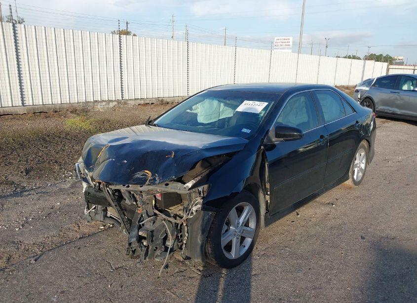 Photo 2 of 2013 Toyota Camry SE (VIN 4T1BF1FK4DU293482)