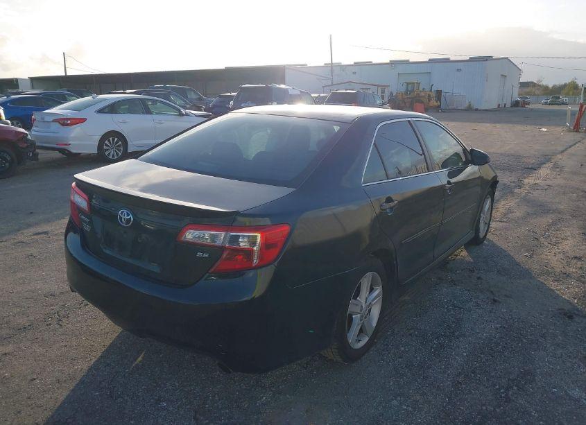Photo 4 of 2013 Toyota Camry SE (VIN 4T1BF1FK4DU293482)