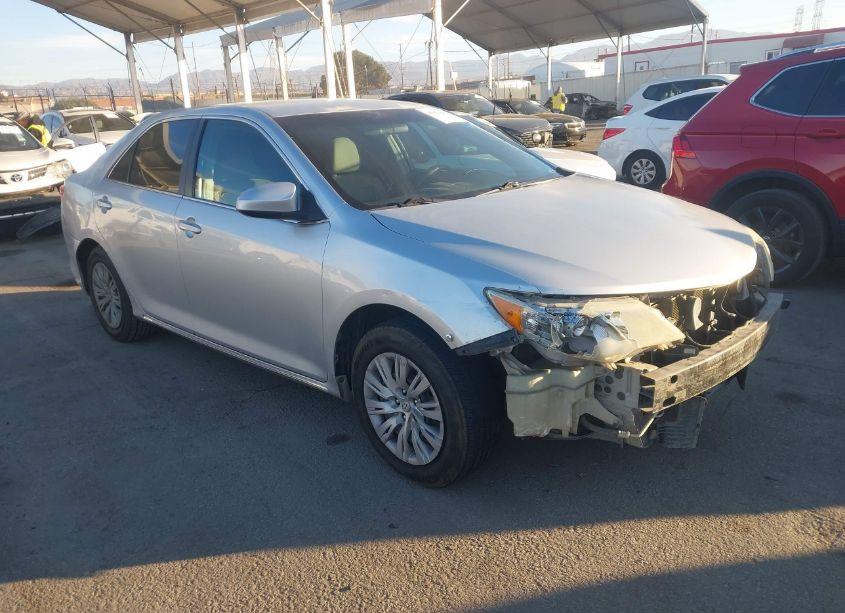 2013 Toyota Camry LE (VIN 4T1BF1FK4DU637893) main photo