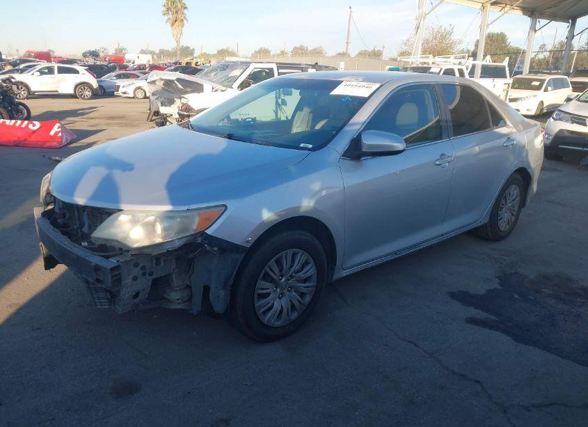 Photo 2 of 2013 Toyota Camry LE (VIN 4T1BF1FK4DU637893)