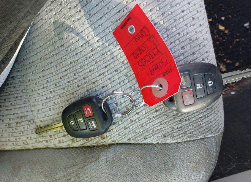 Photo 11 of 2013 Toyota Camry LE (VIN 4T1BF1FK4DU639062)