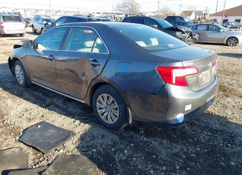 Photo 3 of 2013 Toyota Camry LE (VIN 4T1BF1FK4DU639062)