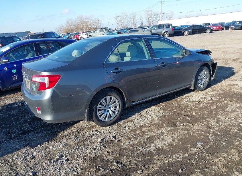 Photo 4 of 2013 Toyota Camry LE (VIN 4T1BF1FK4DU639062)